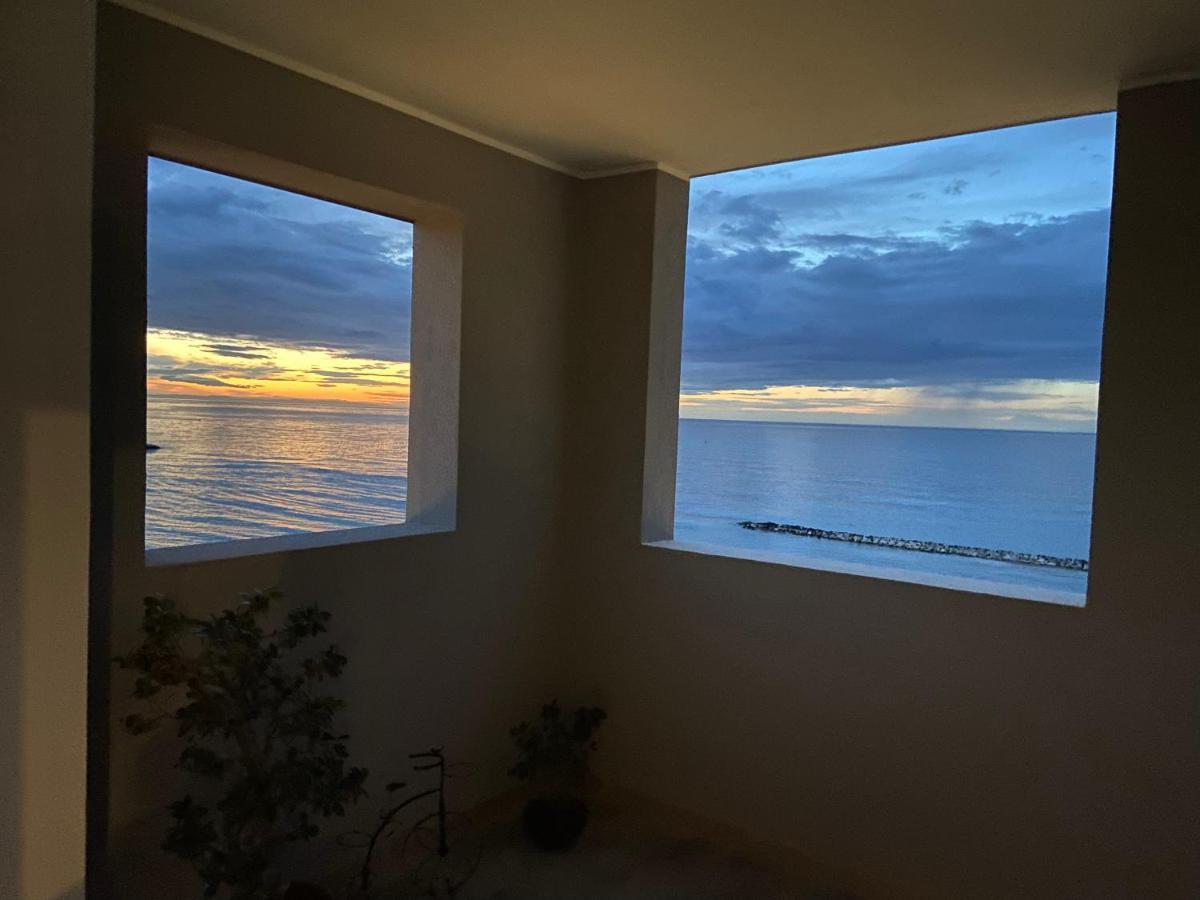 Bari Nalasia Beach Apartment Eksteriør billede